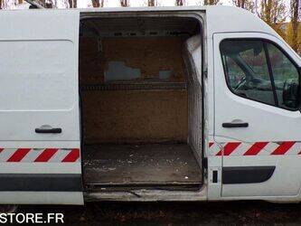 2014-renault-master-1395225-44330758
