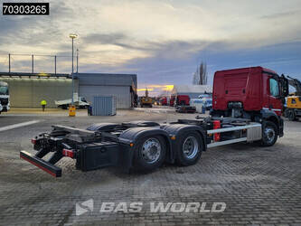 2017-mercedes-benz-antos-2533-1395256-44331429