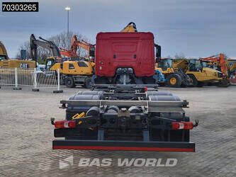 2017-mercedes-benz-antos-2533-1395256-44331433