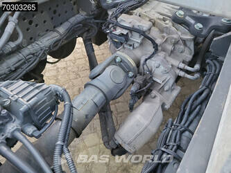 2017-mercedes-benz-antos-2533-1395256-44331437