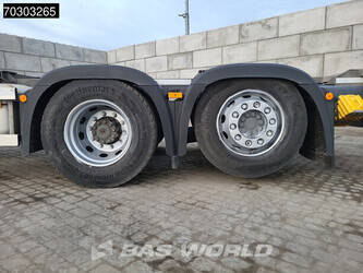 2017-mercedes-benz-antos-2533-1395256-44331440