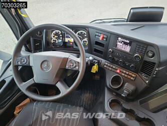 2017-mercedes-benz-antos-2533-1395256-44331442