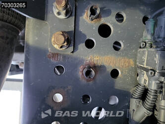 2017-mercedes-benz-antos-2533-1395256-44331455