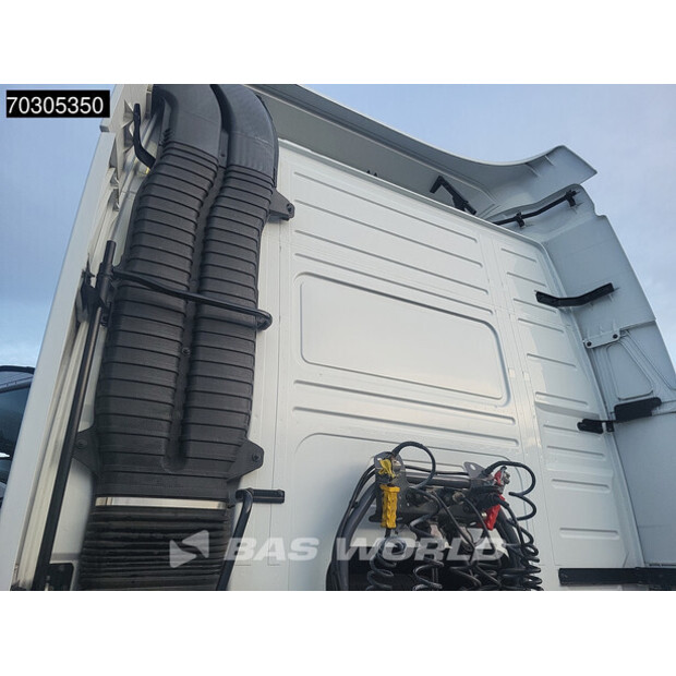 2018 فولفو FM 370-44331541