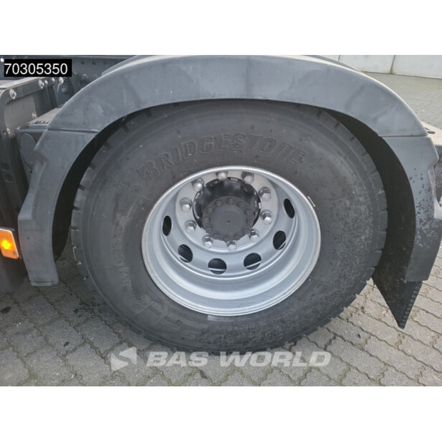 2018 فولفو FM 370-44331548