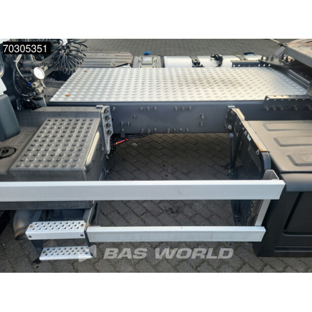 2018 فولفو FM 370-44331578