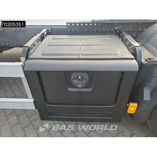 2018 فولفو FM 370-44331579