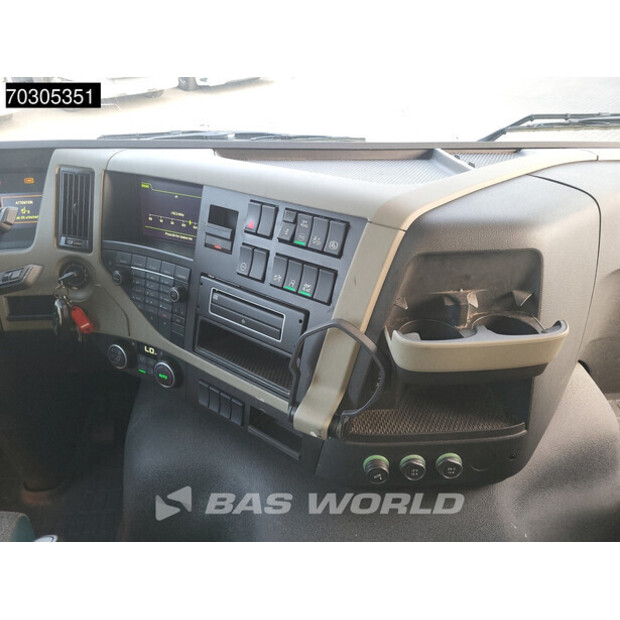 2018 فولفو FM 370-44331585