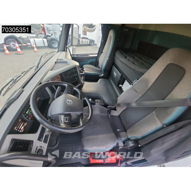 2018 فولفو FM 370-44331588