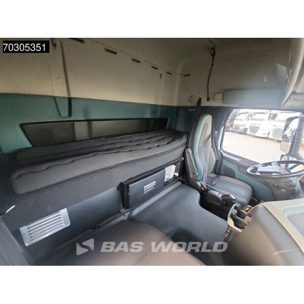 2018 فولفو FM 370-44331593