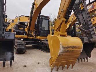 صورة ل حفارات 2023 كاتربيلر 320D