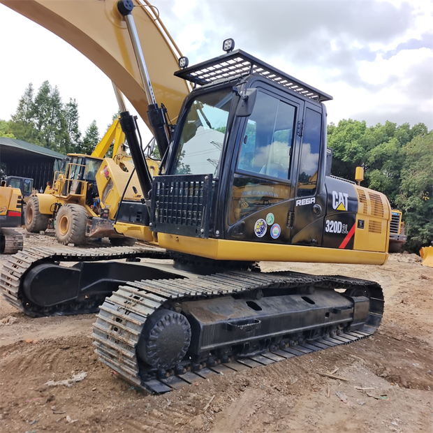 2022 Caterpillar 320D2L-44332151