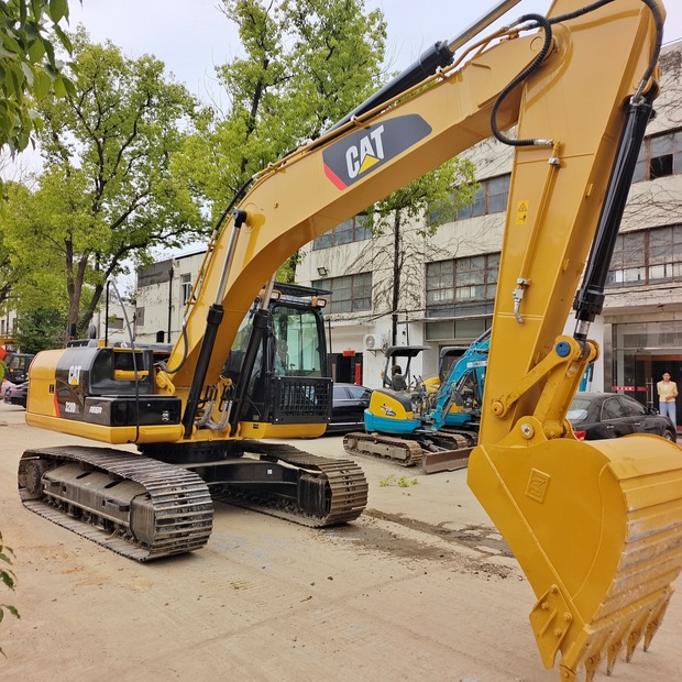 2023 Caterpillar 320D2L-44332161