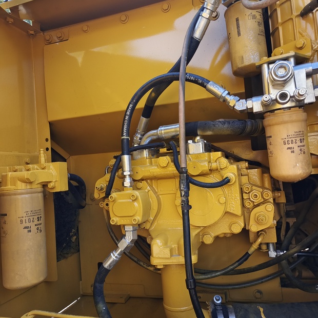 2023 Caterpillar 320D2-44332190