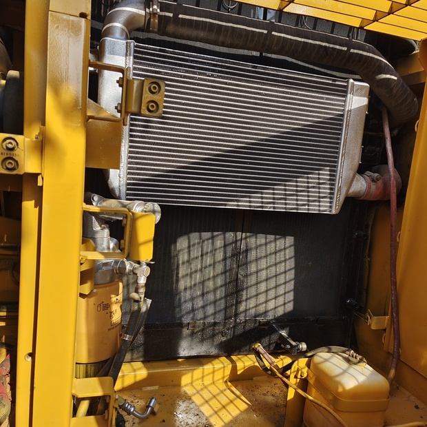 2023 Caterpillar 320D2-44332191