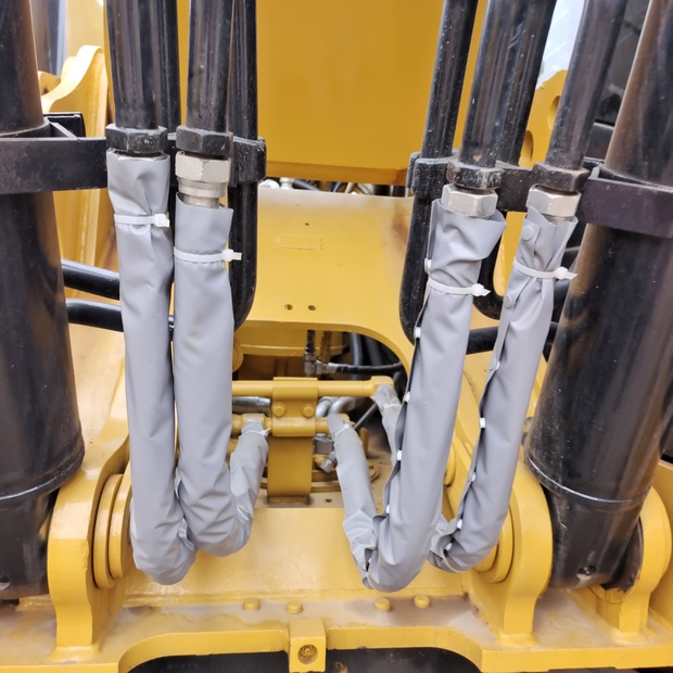 2023 Caterpillar 323D-44332270