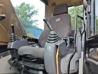 2023-caterpillar-323d-1395284-44332273