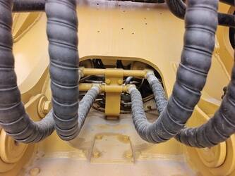 2023-caterpillar-324d-1395287-44332301