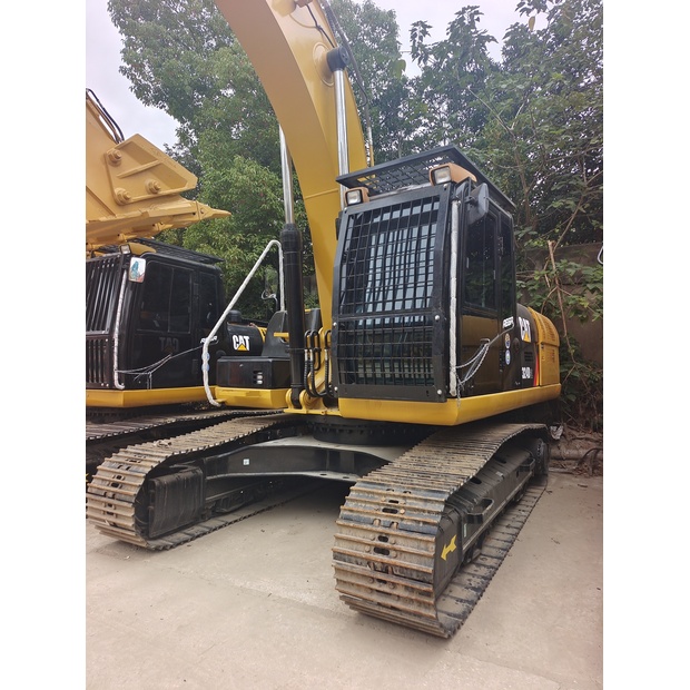 2023 Caterpillar 324D-44332304