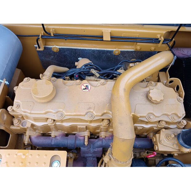 2023 Caterpillar 324DL-44332329