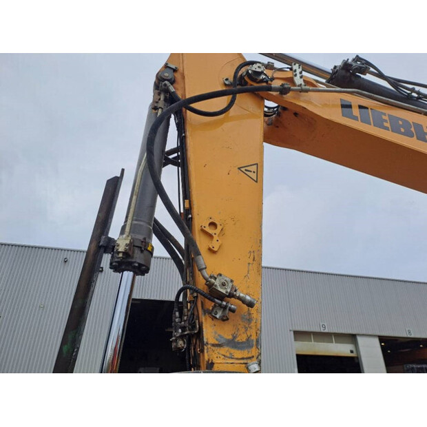 2018 Liebherr R946-44332559