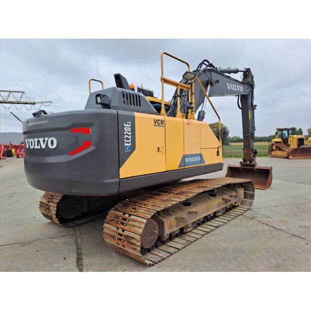 2015 فولفو EC220EL-44332579