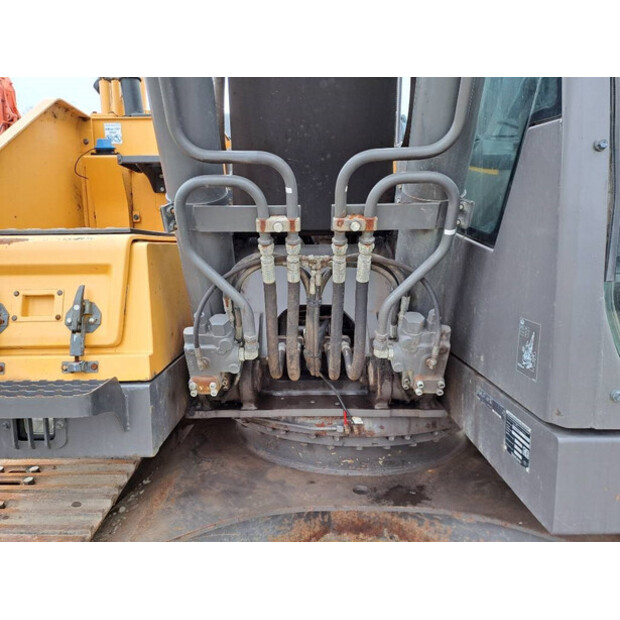 2015 فولفو EC220EL-44332585