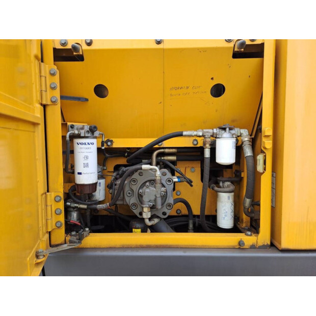 2015 فولفو EC220EL-44332593