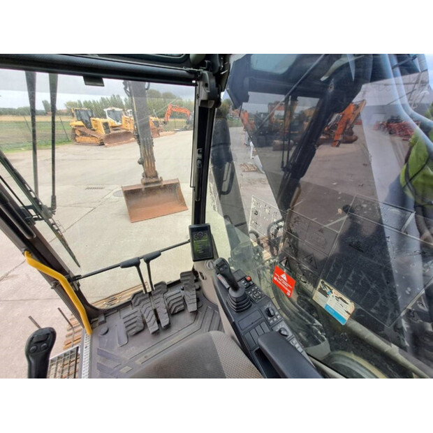 2015 فولفو EC220EL-44332597