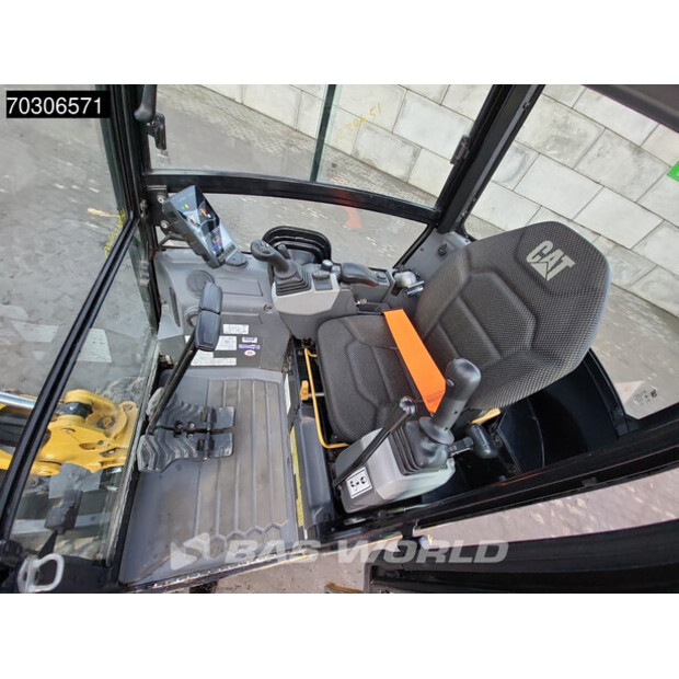 2021 كاتربيلر 301.8-44332892