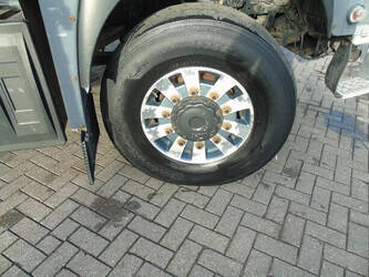 2009-man-tgs-28-400-1395334-44333358