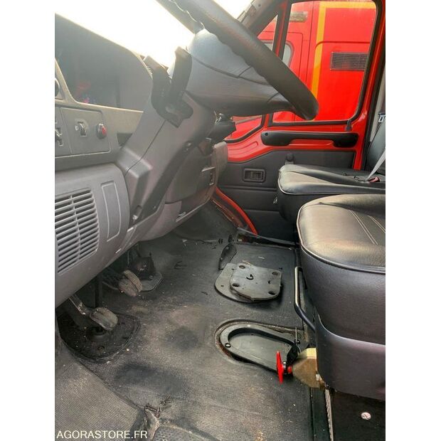 2001 بيجو BOXER-44345832