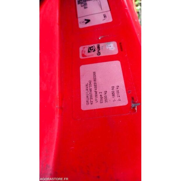 2014 رينو Master-44345871