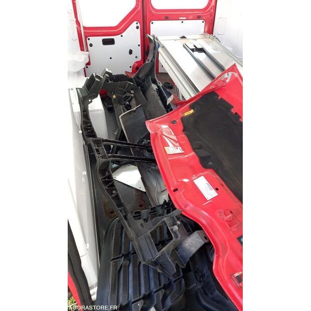 2014 رينو Master-44345879