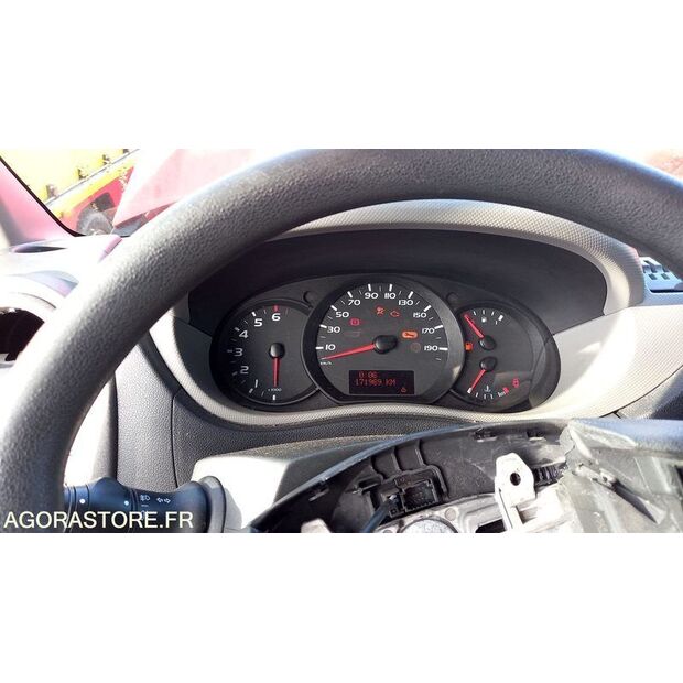 2014 رينو Master-44345881