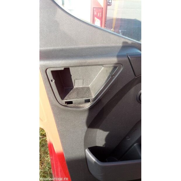 2014 رينو Master-44345883