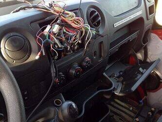 2014-renault-master-1395395-44345895