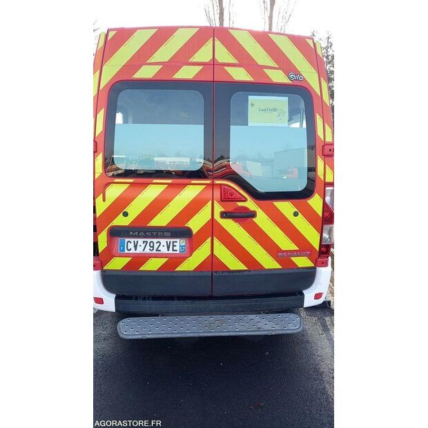 2013 رينو Master-44345921