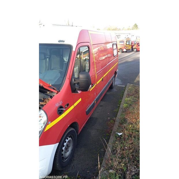 2013 رينو Master-44345924