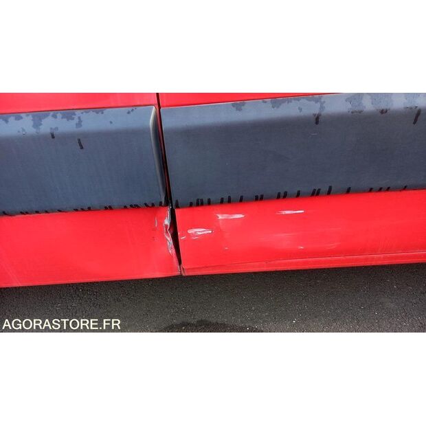 2013 رينو Master-44345931