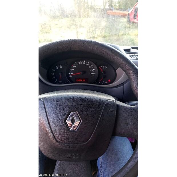 2013 رينو Master-44345937