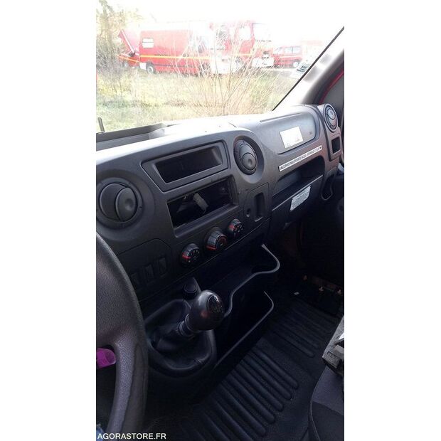 2013 رينو Master-44345938