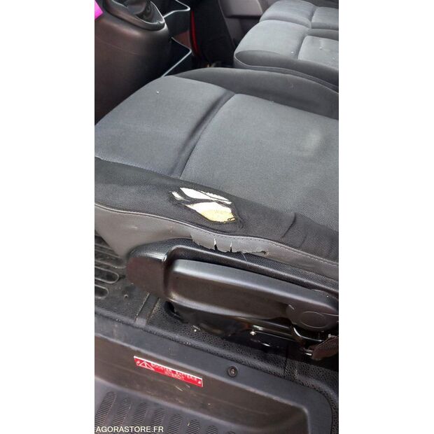 2013 رينو Master-44345940