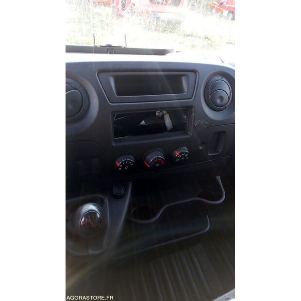 2013 رينو Master-44345943