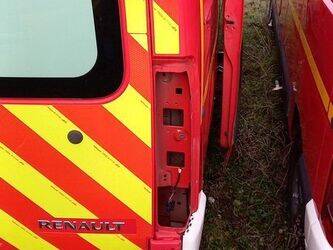 2013-renault-master-1395398-44345957