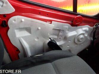 2013-renault-master-1395398-44345960