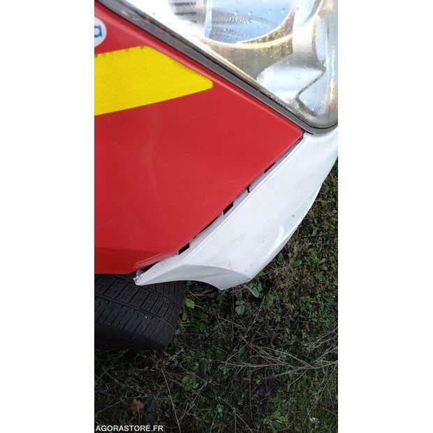 2015 رينو Master-44346033