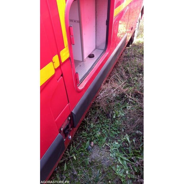 2015 رينو Master-44346042