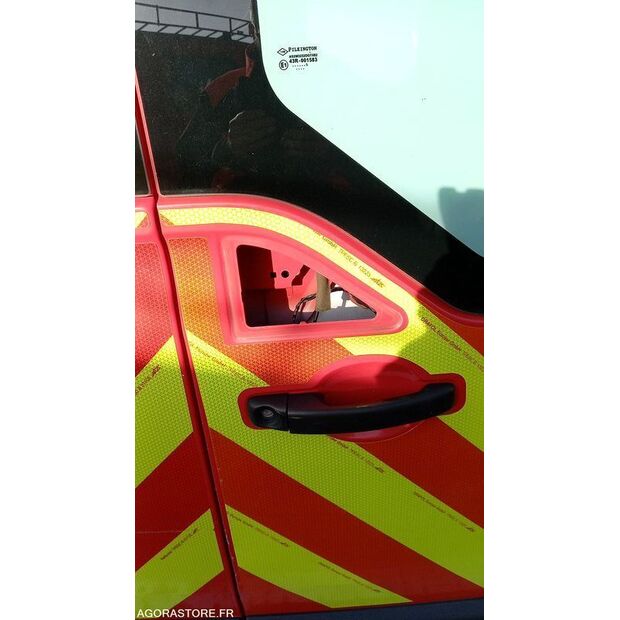 2015 رينو Master-44346045