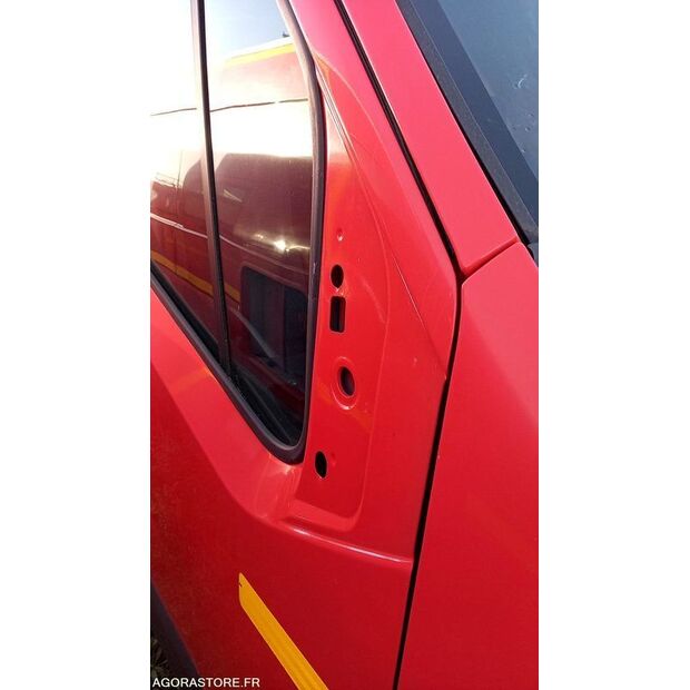 2015 رينو Master-44346046